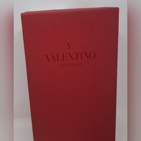 Valentino Garavani Women's Rockstud Jelly Flat Thong Sandals Italy 6 US / 36 EU - Picture 12 of 12